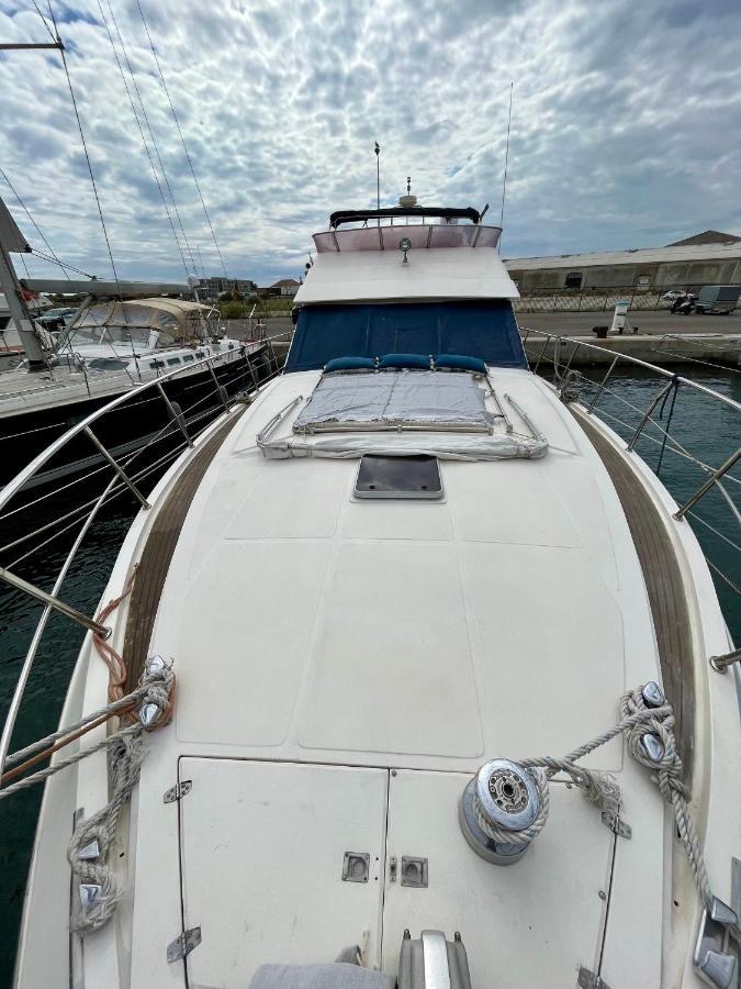 Navi Yacht A Sete, 2 A 8 Couchages, Privatif Sète Exterior foto