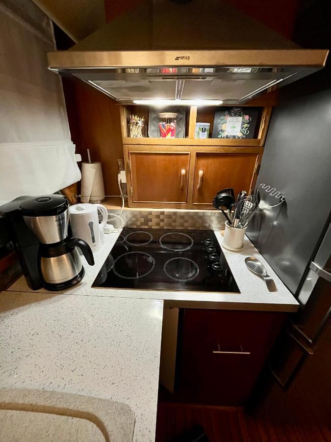Navi Yacht A Sete, 2 A 8 Couchages, Privatif Sète Exterior foto