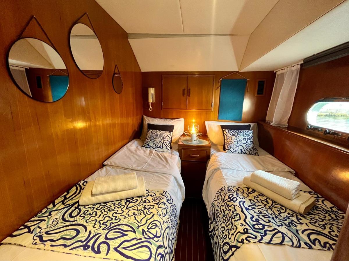 Navi Yacht A Sete, 2 A 8 Couchages, Privatif Sète Exterior foto