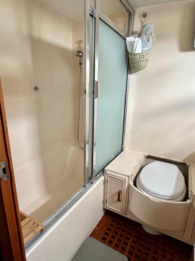 Navi Yacht A Sete, 2 A 8 Couchages, Privatif Sète Exterior foto
