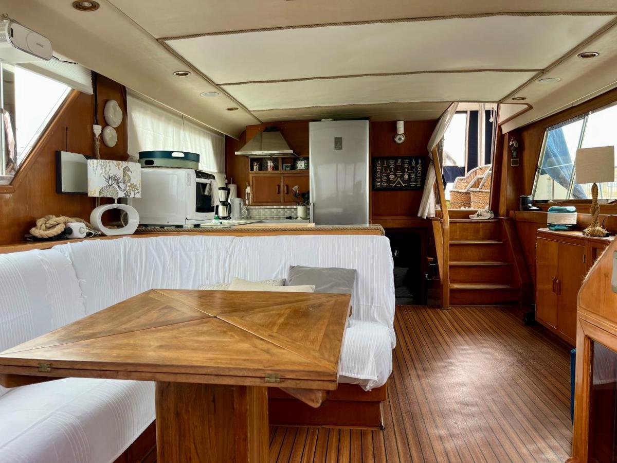 Navi Yacht A Sete, 2 A 8 Couchages, Privatif Sète Exterior foto