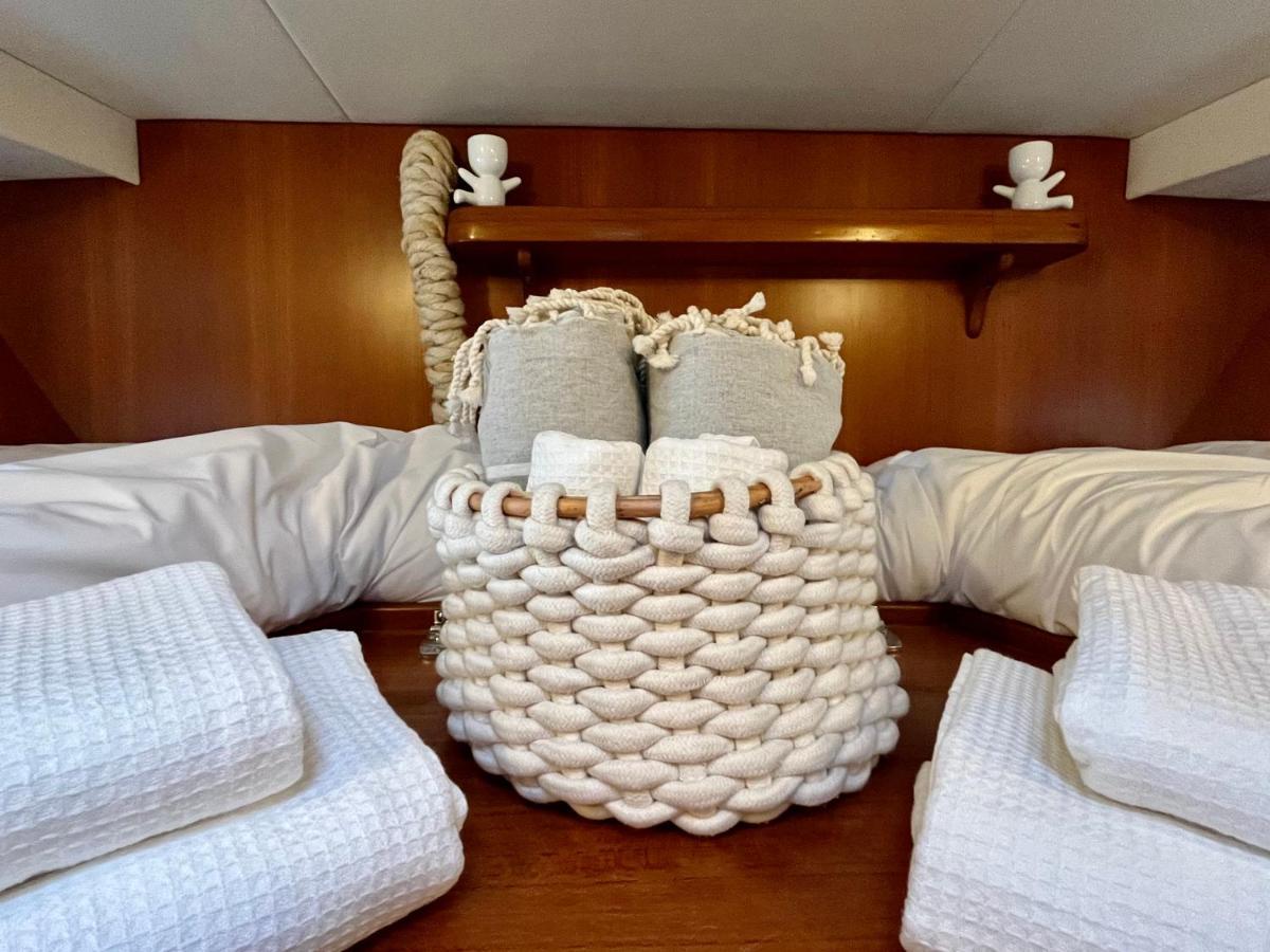 Navi Yacht A Sete, 2 A 8 Couchages, Privatif Sète Exterior foto